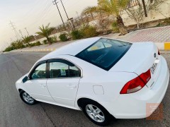 كيا اوبتما (لوتز) 2009 لون ابيض ثلجي للبيع في صلاح الدين