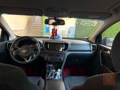 كيا سبورتج 2017 احمر للبيع في بغداد