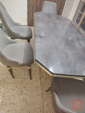 ميز طعام ٤ كراسي للبيع في بغداد