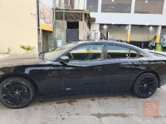جارجر SXT 2015 للبيع في البصرة