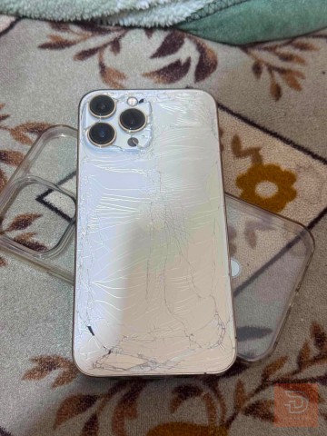 ايفون 13 برو ماكس ذهبي الذهبي للبيع في النجف الأشرف
