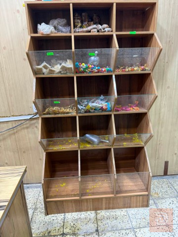 عرضات كرزات عدد 3 مستعمل للبيع في بغداد