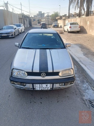 فولكس واغن كولف 1993 للبيع في بغداد