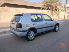 فولكس واغن كولف 1993 للبيع في بغداد