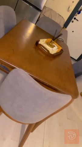 ميز طعام بحالة جيدة مستعمل للبيع في أربيل
