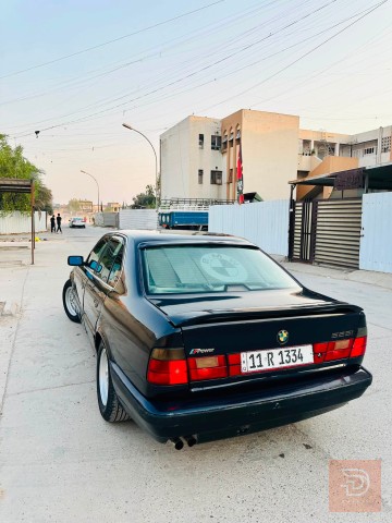 بي ام دبلو BMW ازرق نيلي 1990 للبيع في بغداد