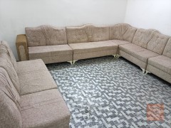 ديوان 15 مقعد نظيف capacity: 15 seats للمقايضة في كربلاء المقدسة