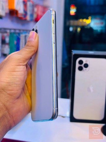 Apple iPhone 11 Pro Max مستعمل للبيع في بغداد