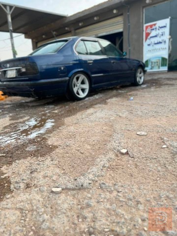 سيارة موديل 94 نظيفة للبيع في النجف الأشرف