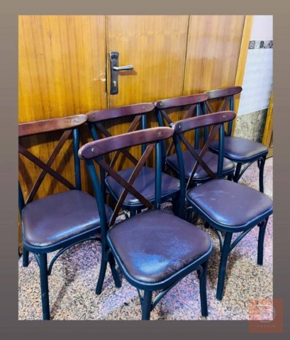 ميز طعام خشب زان مصري مستعمل للبيع في كربلاء المقدسة