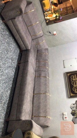ديوان نظيف جداً مستعمل للبيع في بغداد