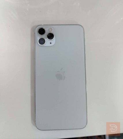 iPhone 11 Pro Max سعة 256GB الابيض للبيع في واسط