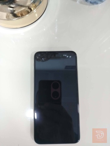 iPhone 11 Pro Max سعة 256GB الابيض للبيع في واسط