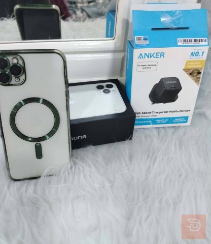 iPhone 11 Pro Max الابيض للبيع في واسط
