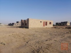 هيكل بناء دونم و٢٥٠٠ متر للبيع في الأنبار