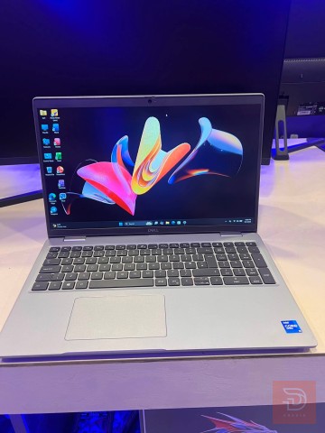 لابتوب Dell Latitude 5520 نظيف جداً مستعمل للبيع في بغداد