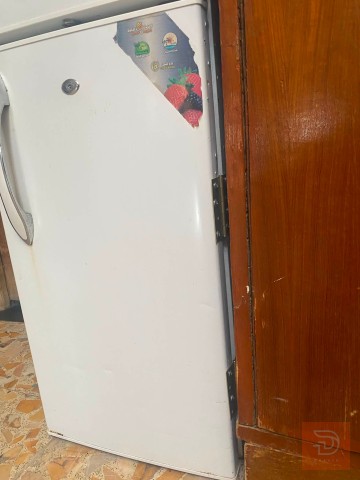 ثلاجة DEKO أصلية مستعمل للبيع في بغداد