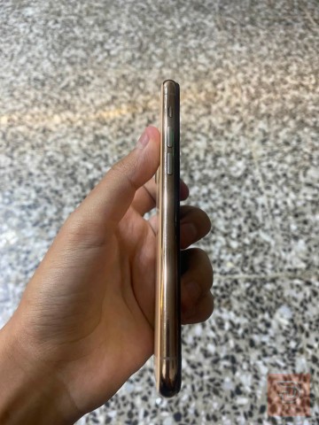 ايفون 11 برو نظيف جداً مستعمل للبيع في بغداد