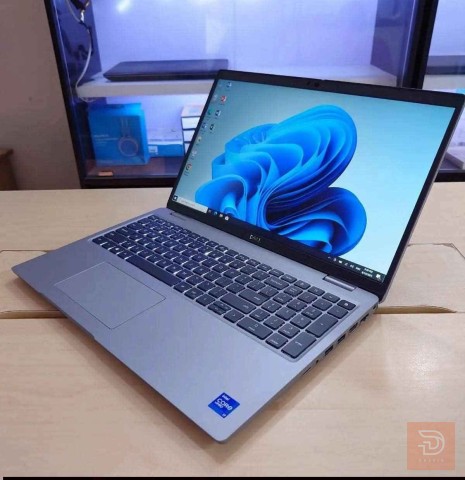 لابتوب DELL precision 3560 شاشة لمس للبيع في بغداد