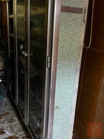 فاترينا ألمنيوم وزجاج جديد للبيع في بغداد