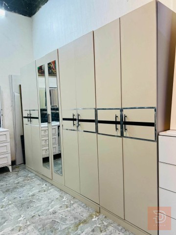 غرفة نوم تركي موديل حديث 7 قطع مستعمل للبيع في بغداد