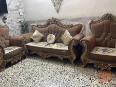 تخم ٨ مقاعد مع البردات والتلبيسه مستعمل للبيع في بغداد