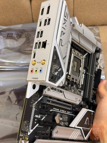 Z790 asus prime a-wifei أبيض للبيع في بغداد