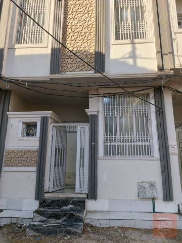 بيت طابقين بناء جديد مساحة ٥٨ م للبيع في كربلاء المقدسة