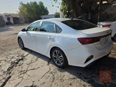 كيا K4 2025 لون سمنتي للبيع في بغداد