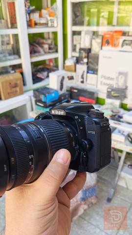 Nikon D7500 مستعمل للبيع في بابل