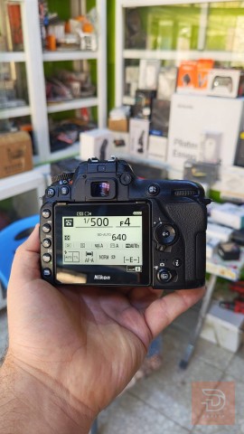 Nikon D7500 مستعمل للبيع في بابل