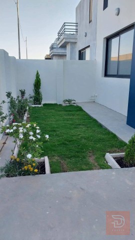 دار للبيع في مجمع النخيل السكني