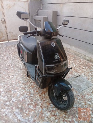 دراجة شحن لون اسود مستعمل للبيع في بغداد