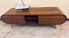 ميز بلازمة نظيف مستعمل للبيع في بغداد