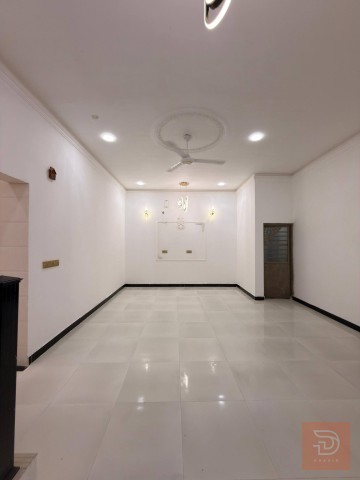 دار سكن بناء حديث بمساحة 200م للبيع في البصرة
