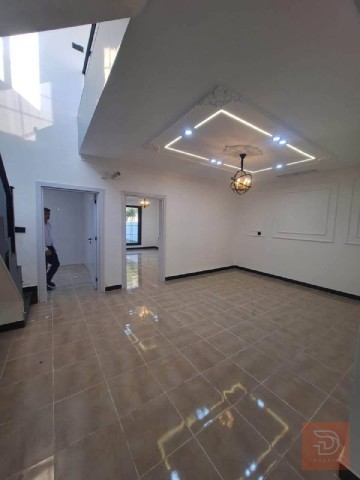 بيت في مجمع المهندسين 200م للبيع في أربيل