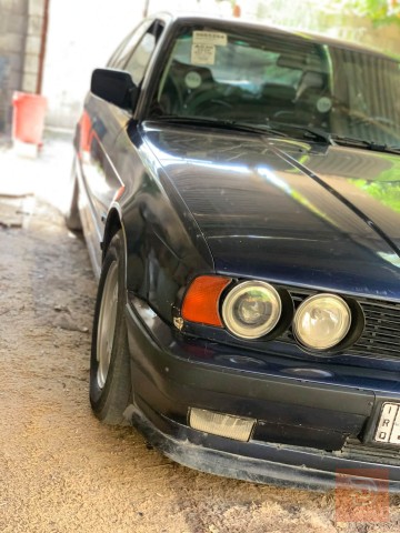 BMW 520 كير عادي للبيع في نينوى