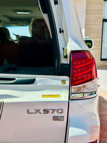 لكزس LX570 سبورت 2013 للبيع في بغداد