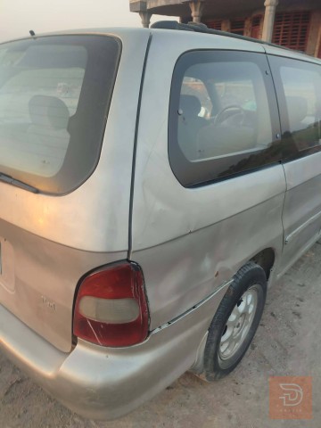 كيا كرنفال موديل 2000 للبيع في كربلاء المقدسة