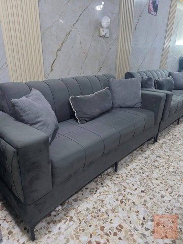 تخم 8 مقاعد درجة أولى لون أسود اسود للبيع في بغداد