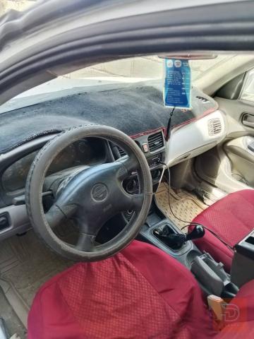 نيسان صني بيضاء موديل 2002 للبيع في الأنبار