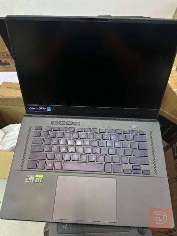 لابتوب ASUS ROG ZEPHYRUS G15 مستعمل للبيع في نينوى
