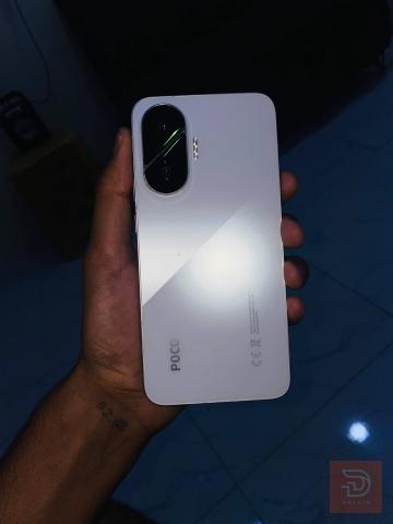 POCO F7 مستعمل للبيع في البصرة