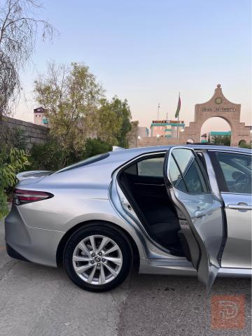 تويوتا كامري 2023 XLE سلفر للبيع في كركوك