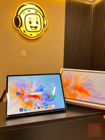 HONOR Pad V9 مع كامل ملحقات مستعمل للبيع في بغداد