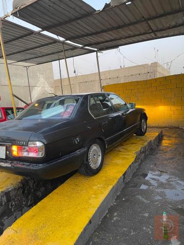 سيارة مديل 93 مع ملحقاتها للبيع في بغداد