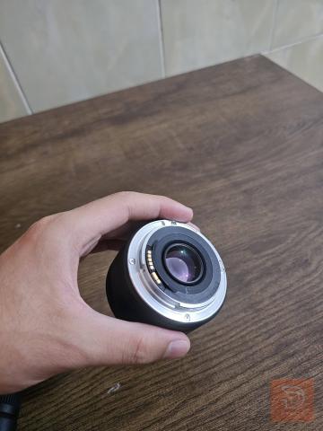 كاميرا كانون 250d مع عدسات مستعمل للبيع في بغداد