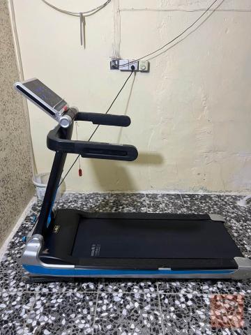 جهاز جري نظيف جداً مستعمل للبيع في بغداد