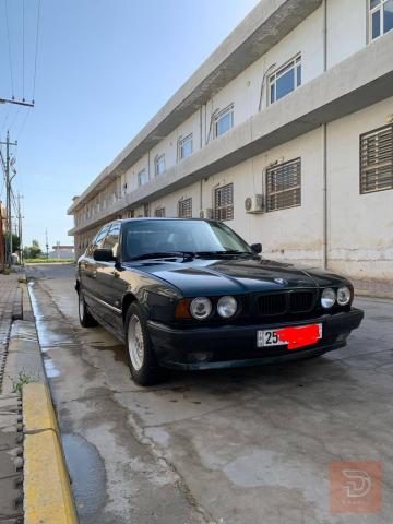 BMW موديل 95 لون أخضر زيتوني للبيع في كركوك