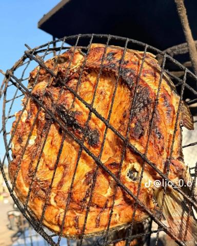 عامل مطعم — مطعم مسگوف بيت الطين — عموم العراق